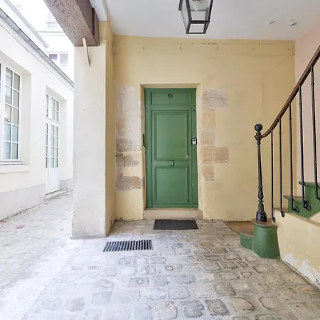 Apartment New & Design In The Heart Of Le Marais *